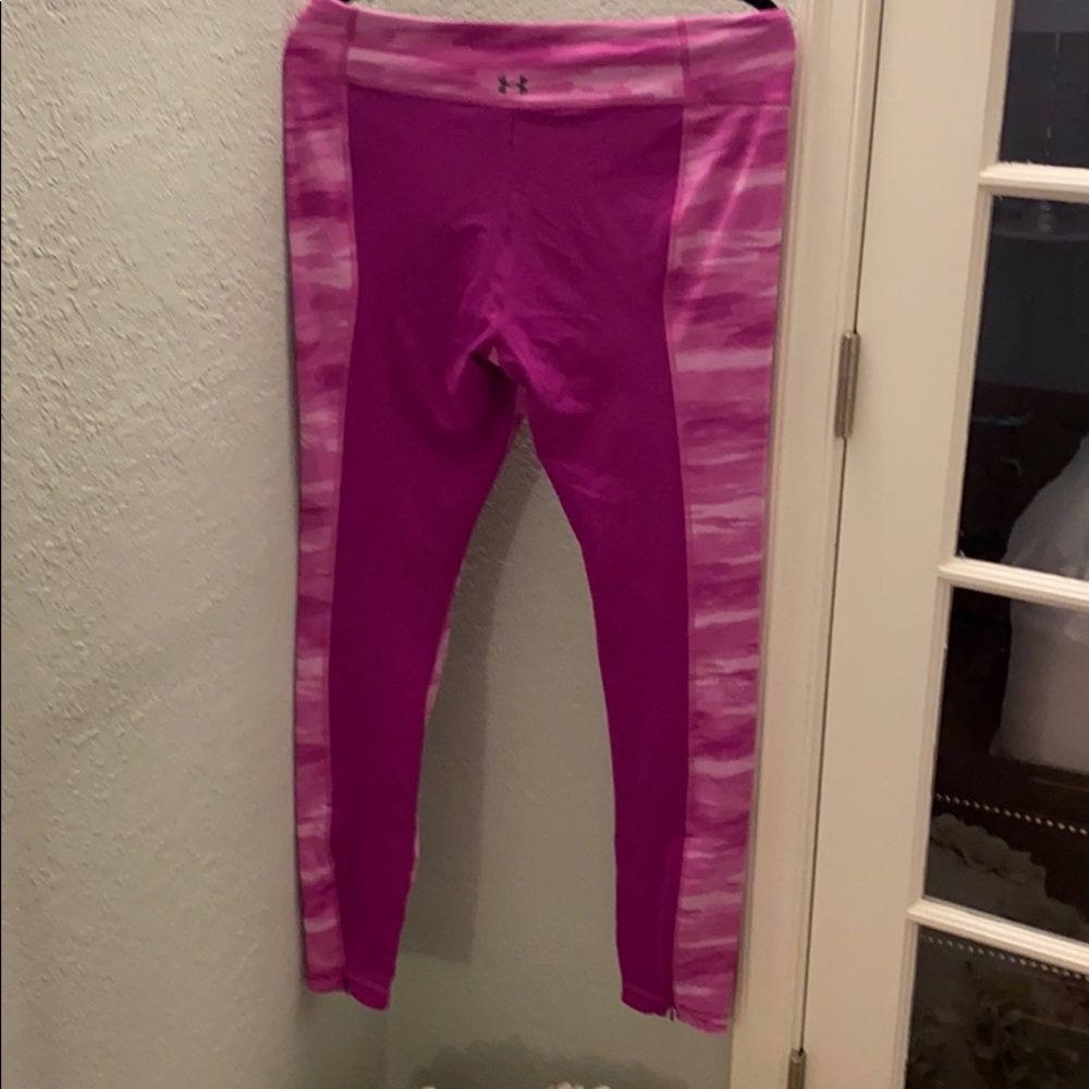 3/$25 🧜‍♀️ Purple under armour camo leggings - Picture 3 of 3